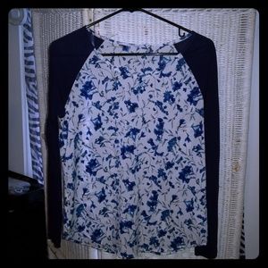 Baseball style long sleev shirt